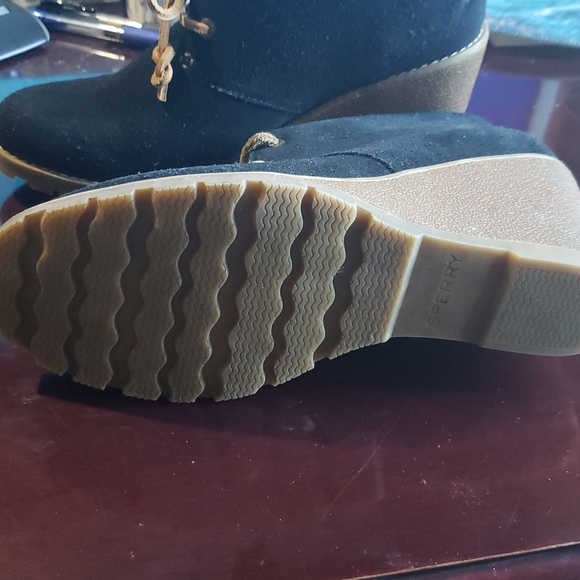 Black Sperry Wedge Boots - Picture 5 of 9